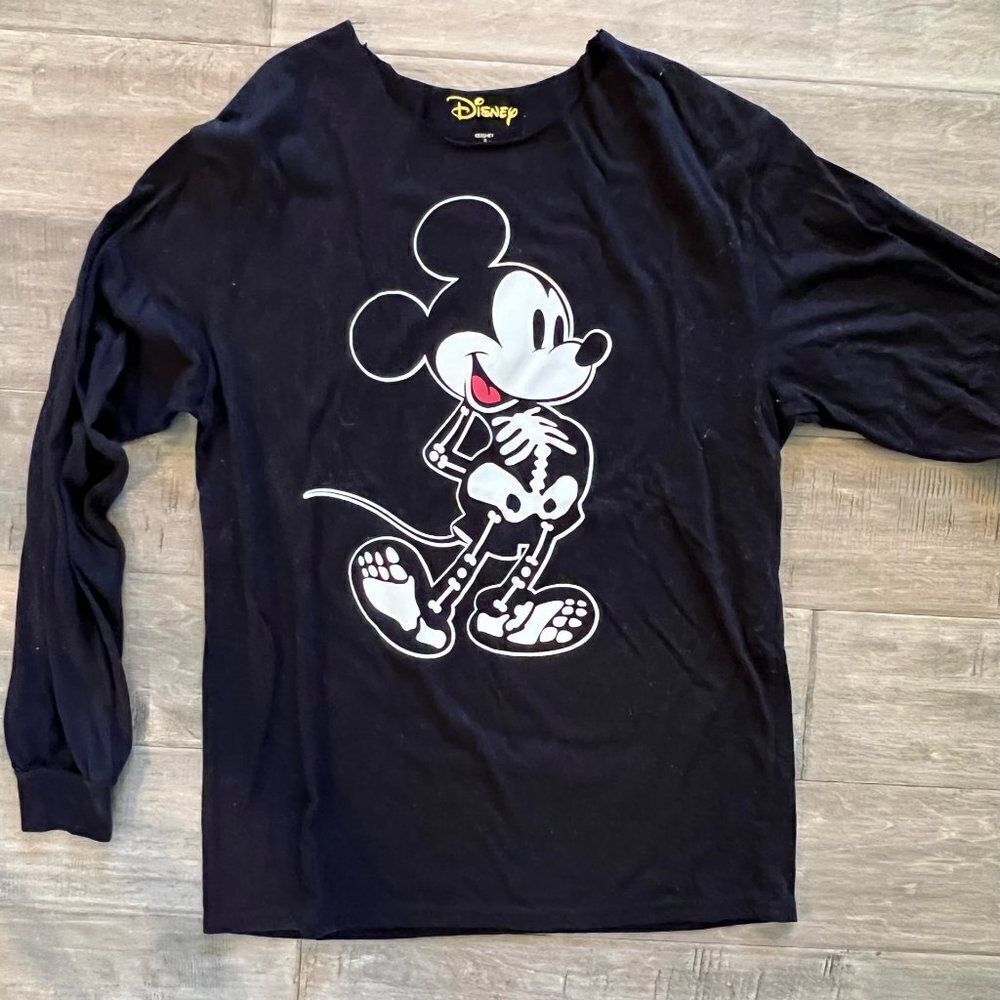 Disney Women's Skeleton Mickey Mouse Lng Slv sweatshirt Black White size S.  RB1
